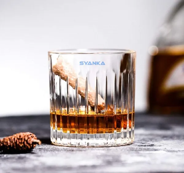 Set_of_2_Italian_Premium_Whiskey_Glasses_for_Drinks_|_Stylish_and_Attractive_Crystal_Design_Glasses