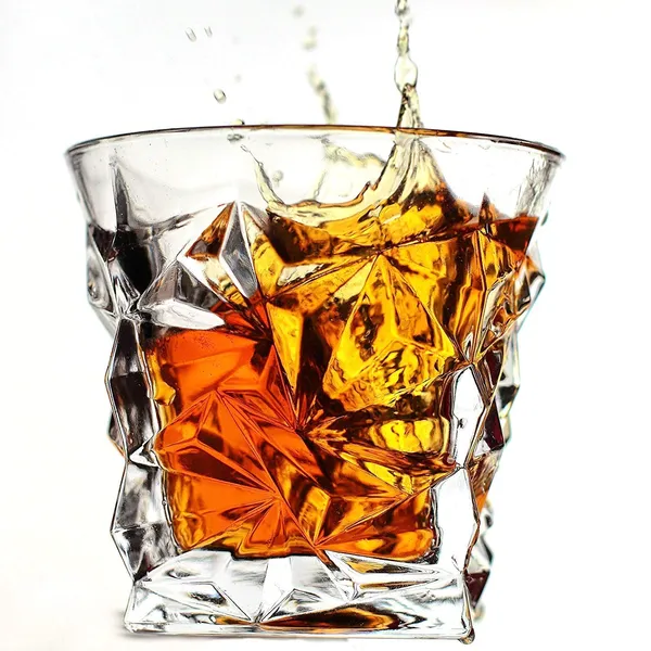 Set_of_2_Italian_Premium_Whiskey_Glasses_for_Drinks_|_Stylish_and_Attractive_Crystal_Design_Glasses