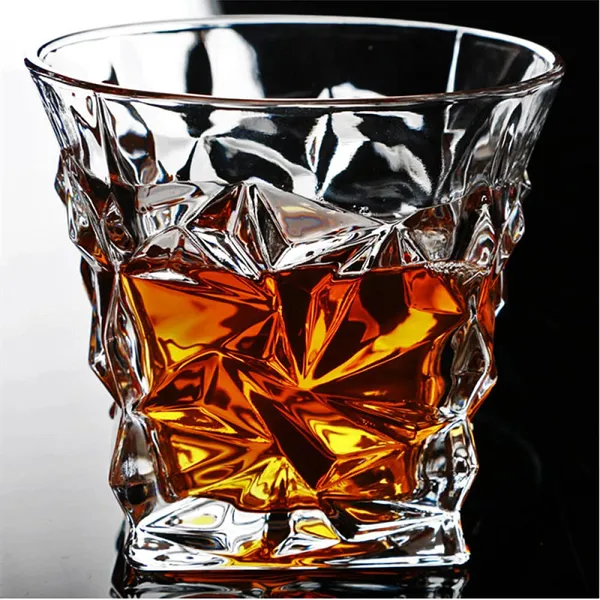 Set_of_2_Italian_Premium_Whiskey_Glasses_for_Drinks_|_Stylish_and_Attractive_Crystal_Design_Glasses