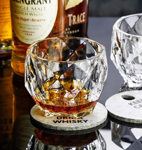 Set_of_2_Italian_Premium_Whiskey_Glasses_for_Drinks_|_Stylish_and_Attractive_Crystal_Design_Glasses