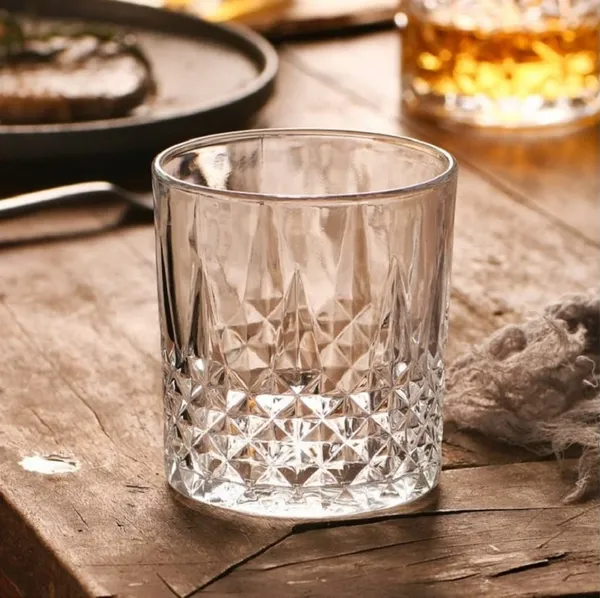 Set_of_2_Italian_Premium_Whiskey_Glasses_for_Drinks_|_Stylish_and_Attractive_Crystal_Design_Glasses