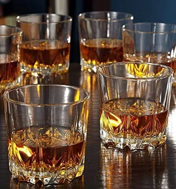 Set_of_2_Italian_Premium_Whiskey_Glasses_for_Drinks_|_Stylish_and_Attractive_Crystal_Design_Glasses