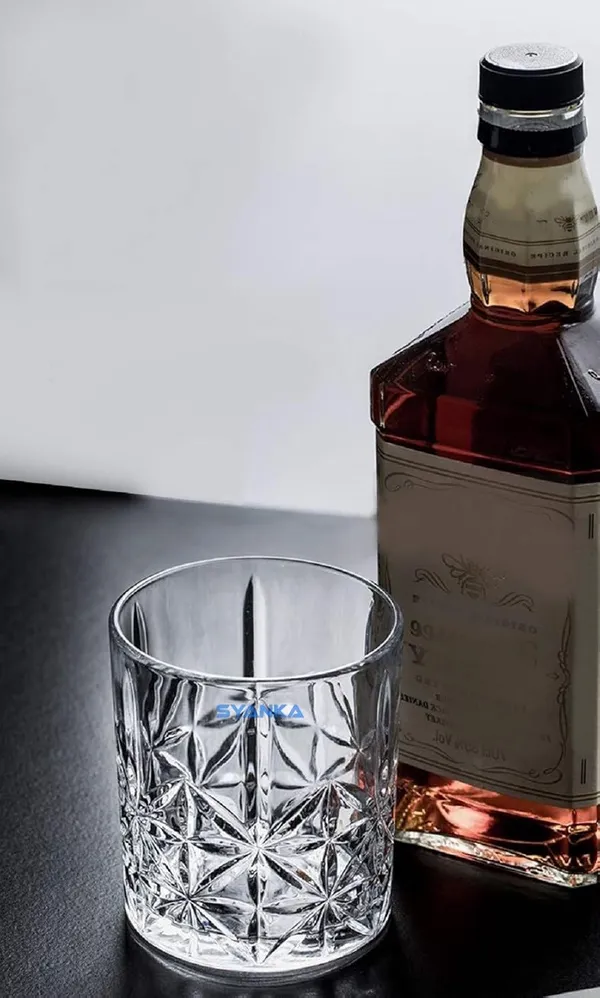 Set_of_4_Italian_Premium_Whiskey_Glasses_for_Drinks_|_Stylish_and_Attractive_Crystal_Design_Glasses