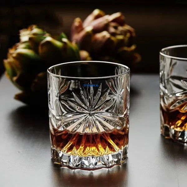 Set_of_4_Italian_Premium_Whiskey_Glasses_for_Drinks_|_Stylish_and_Attractive_Crystal_Design_Glasses