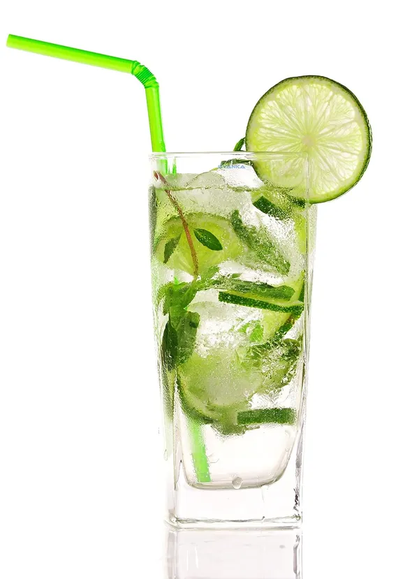 Set_of_4_Italian_Premium_Glasses_for_Juices_and_Water_|_Stylish_and_Attractive_Crystal_Design_Glasses