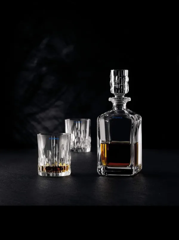 Set_of_4_Italian_Premium_Whiskey_Glasses_for_Drinks_|_Stylish_and_Attractive_Crystal_Design_Glasses