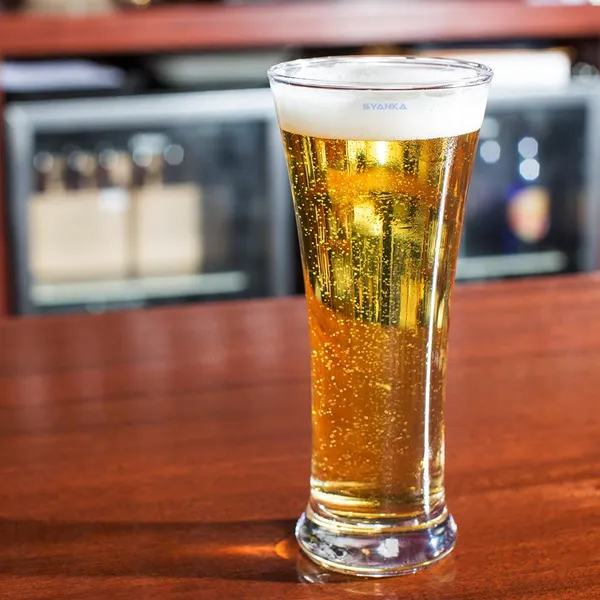 Set_of_4_Italian_Premium_Wine_Glasses_for_Red_and_White_Wine_|_Stylish_and_Attractive_Crystal_Design_Glasses