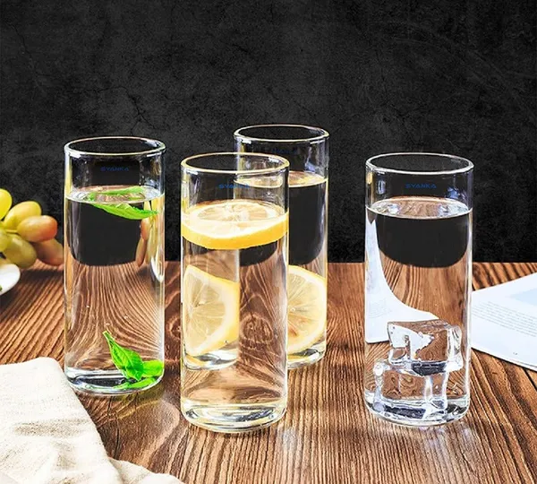 Set_of_4_Italian_Premium_Glasses_for_Juices_and_Water_|_Stylish_and_Attractive_Crystal_Design_Glasses