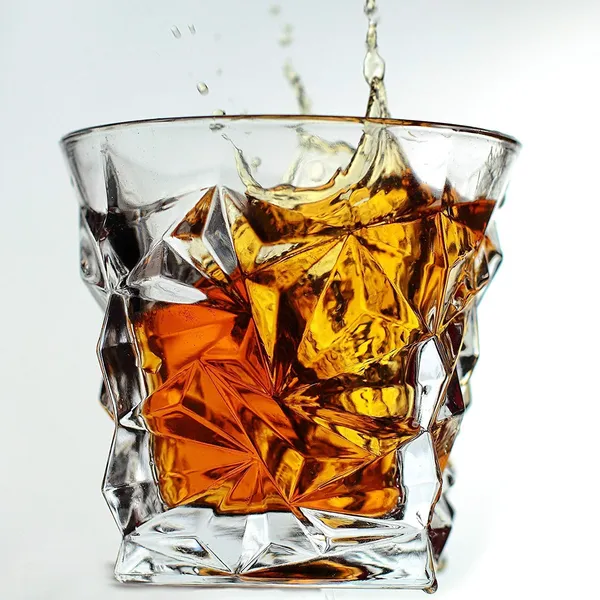Set_of_6_Italian_Premium_Whiskey_Glasses_for_Drinks_|_Stylish_and_Attractive_Crystal_Design_Glasses