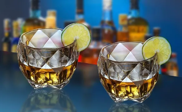 Set_of_6_Italian_Premium_Whiskey_Glasses_for_Drinks_|_Stylish_and_Attractive_Crystal_Design_Glasses