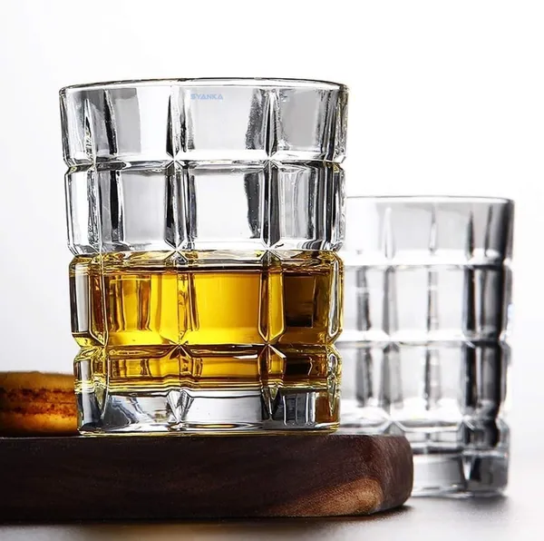 Set_of_6_Italian_Premium_Whiskey_Glasses_for_Drinks_|_Stylish_and_Attractive_Crystal_Design_Glasses