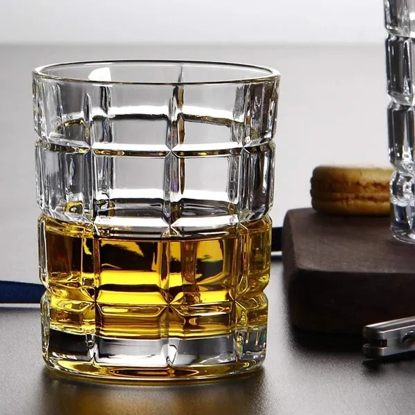 Set_of_6_Italian_Premium_Whiskey_Glasses_for_Drinks_|_Stylish_and_Attractive_Crystal_Design_Glasses