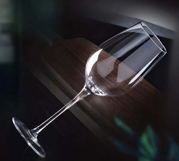 Set_of_6_Italian_Premium_Wine_Glasses_for_Red_and_White_Wine_|_Stylish_and_Attractive_Crystal_Design_Glasses