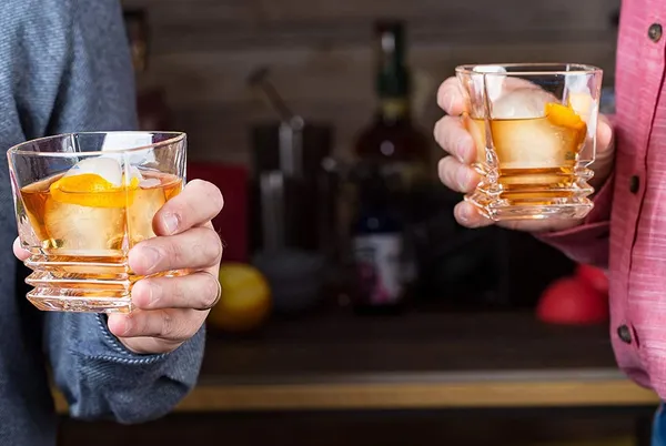 Set_of_6_Italian_Premium_Whiskey_Glasses_for_Drinks_|_Stylish_and_Attractive_Crystal_Design_Glasses