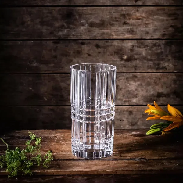 Set_of_8_Italian_Premium_Glasses_for_Juices_and_Water_|_Stylish_and_Attractive_Crystal_Design_Glasses
