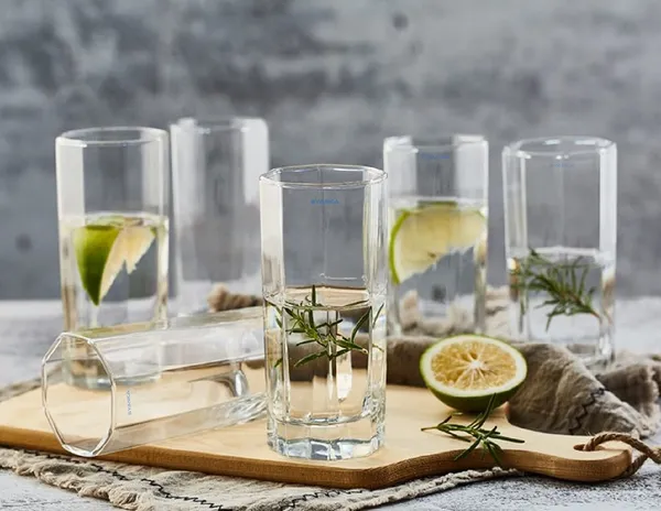 Set_of_8_Italian_Premium_Glasses_for_Juices_and_Water_|_Stylish_and_Attractive_Crystal_Design_Glasses