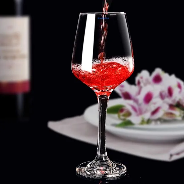 Set_of_8_Italian_Premium_Wine_Glasses_for_Red_and_White_Wine_|_Stylish_and_Attractive_Crystal_Design_Glasses