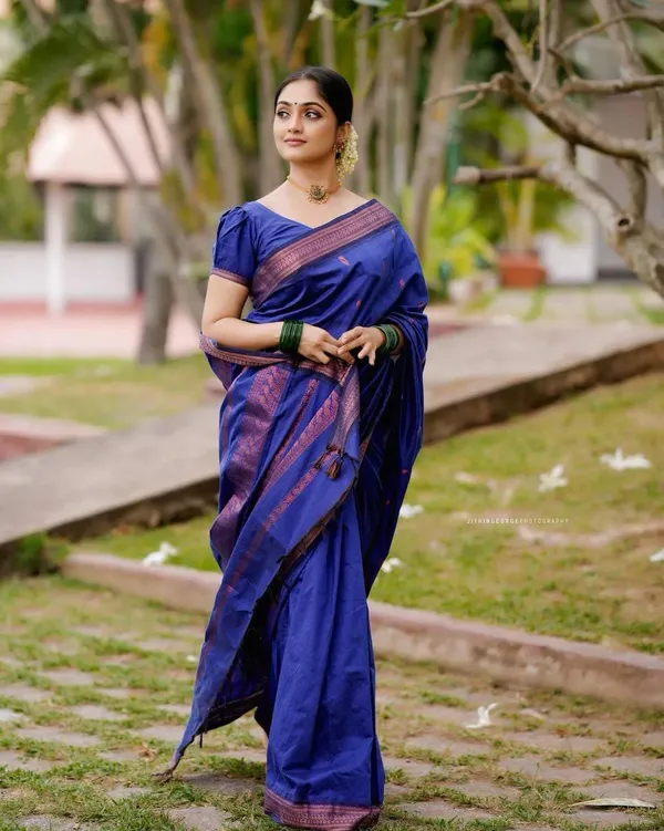 Navy_Blue_Lichi_Silk_Saree_New_Collection_|_Rich_Pallu_Saree_with_Exclusive_Running_Blouse_|_Trending_Jacquard_Party_Wear