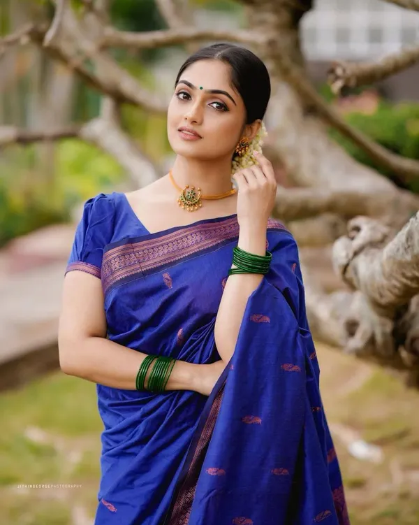Navy_Blue_Lichi_Silk_Saree_New_Collection_|_Rich_Pallu_Saree_with_Exclusive_Running_Blouse_|_Trending_Jacquard_Party_Wear