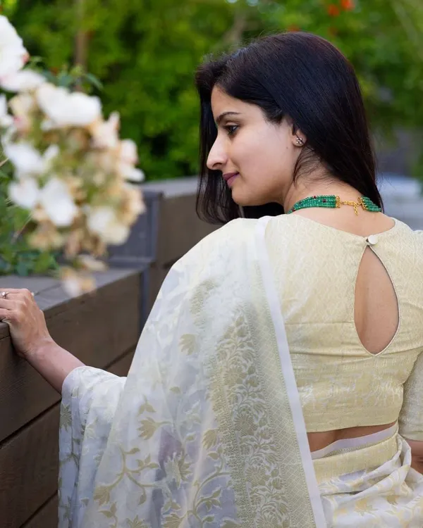 Elegant_Beige_Latest_Design_Pattu_Party_Wear_Saree_with_Rich_Jacquard_Work_�_Sadi,_Sari,_Saadi_With_Blouse_Piece,_Wedding_Partywear,_Trending_Kanjivaram_Style_in_Soft_Litchi_Silk