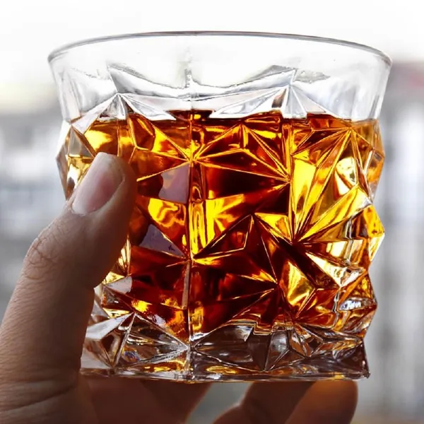 Set_of_6_Italian_Premium_Whiskey_Glasses_for_Drinks_|_Stylish_and_Diamond_Crystal_Design_Glasses