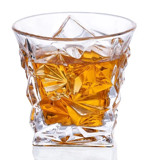 Set_of_6_Italian_Premium_Whiskey_Glasses_for_Drinks_|_Stylish_and_Diamond_Crystal_Design_Glasses