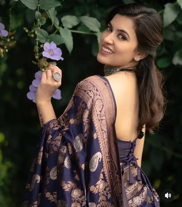 Navy_Blue_Banarasi_Silk_Saree_Latest_Design_|_Premium_Quality_Fabric_|_Pattu_Party_Wear_Saree_with_Blouse_Piece_|_Saree_New_Collection_|_Soft_Lichi_Silk