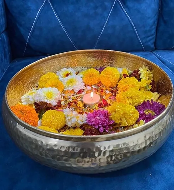 Golden_Flower_Decorative_Urli_Bowl_For_Home_|_Handcrafted_Bowl_For_Floating_Flowers