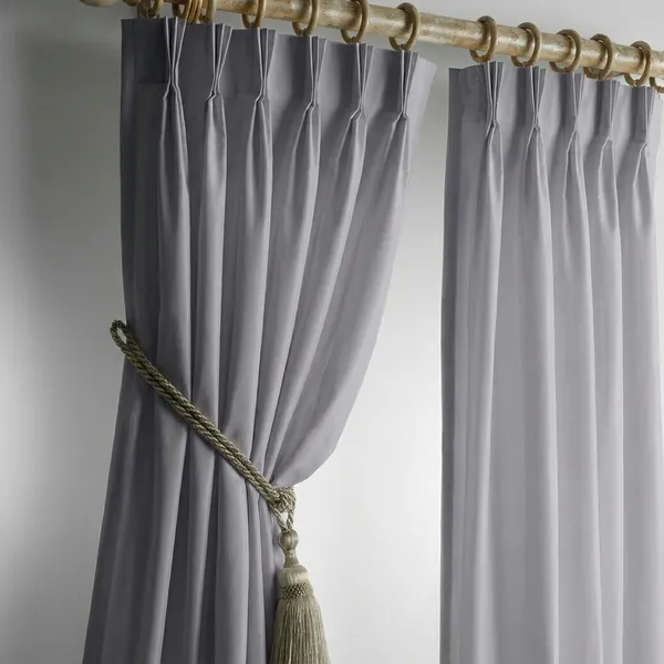 Pack_of_2_-_Blackout_Energy_Sufficient_Polyester_Pinch_Pleated_Curtains_For_Home_Decor