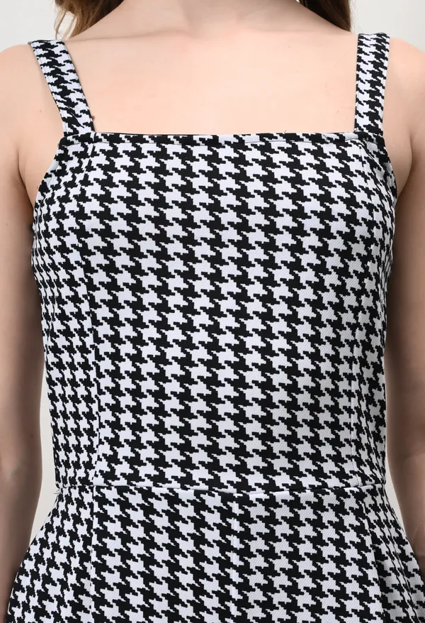 Black_&_White_Polyester_Houndstooth_Jumpsuit_For_Women_&_Girls