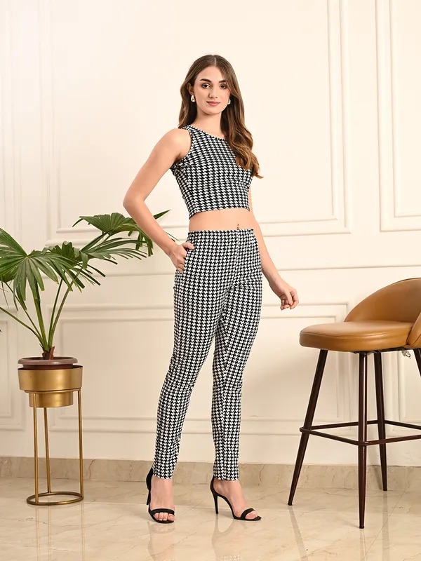 Black_Polyester_Houndstooth_Sleeveless_Crop_Top_And_Trousers_Co-Ords_For_Women_&_Girls