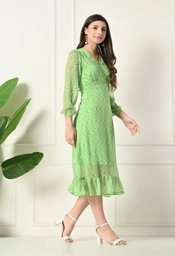 Elegant_Printed_Midi_Dress_with_Long_Sleeves