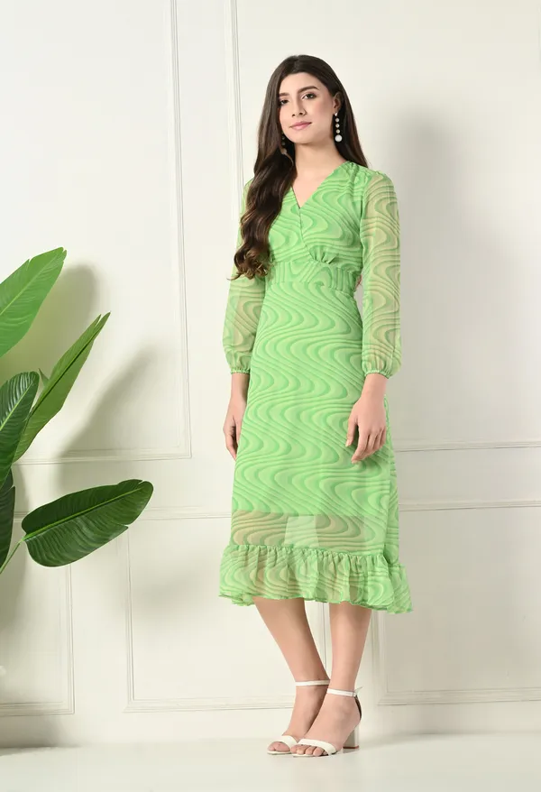 Elegant_Printed_Midi_Dress_with_Long_Sleeves
