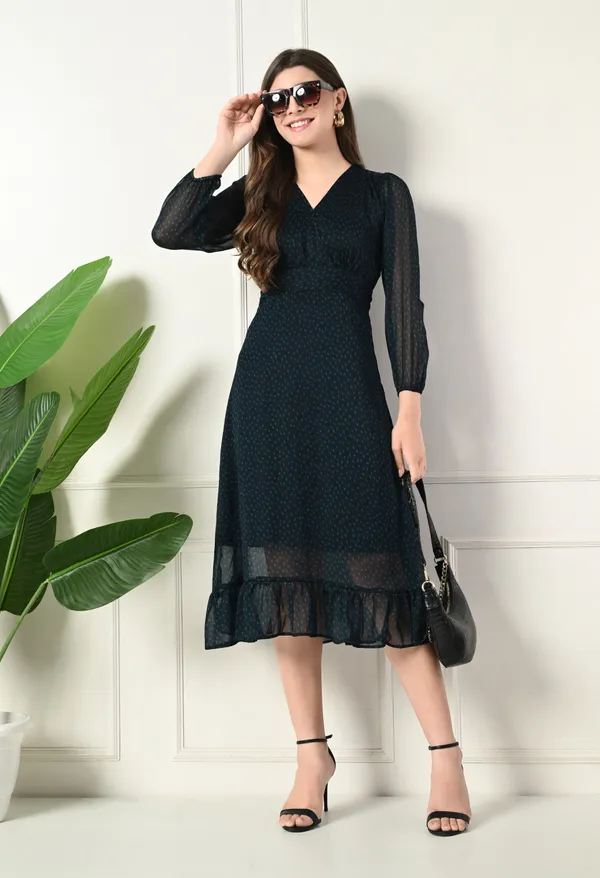 Elegant_Women's_Midi_Dresses_–_Stylish_&_Trendy