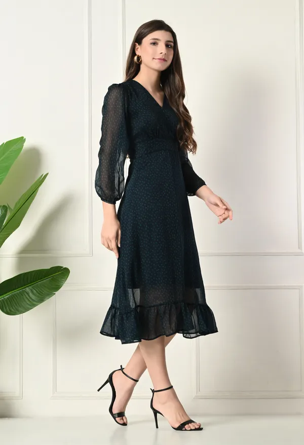 Elegant_Women's_Midi_Dresses_–_Stylish_&_Trendy