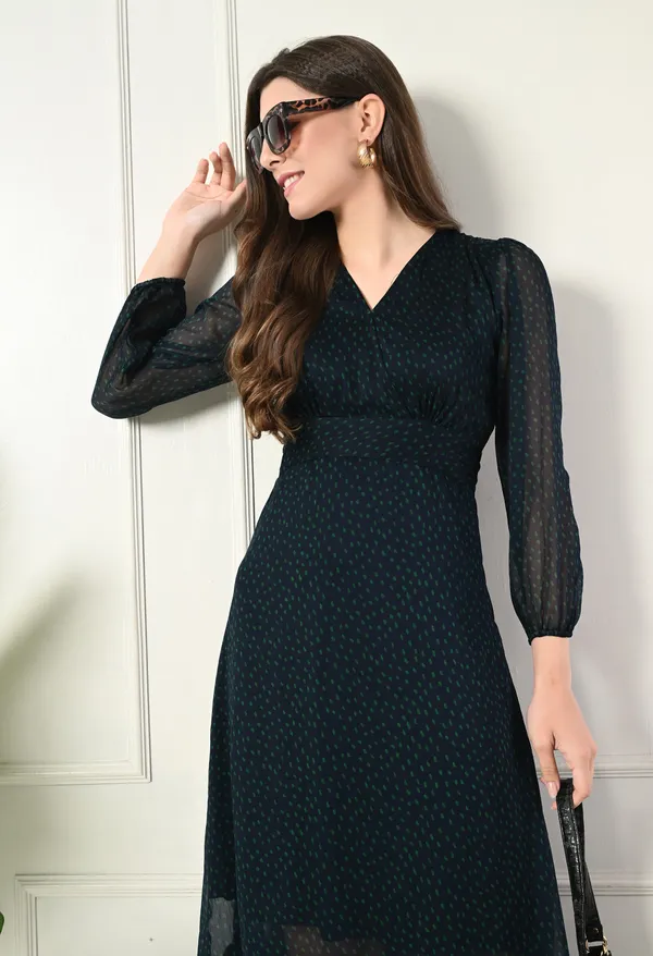 Elegant_Women's_Midi_Dresses_–_Stylish_&_Trendy