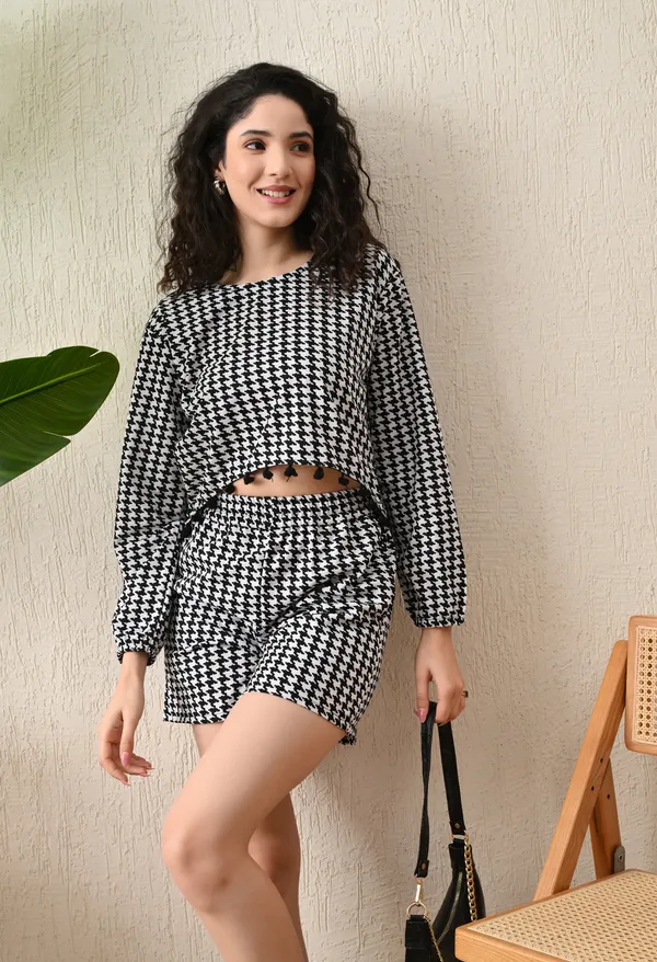 Houndstooth_Co-ord_Set_–_Casual_&_Stylish_Outfit