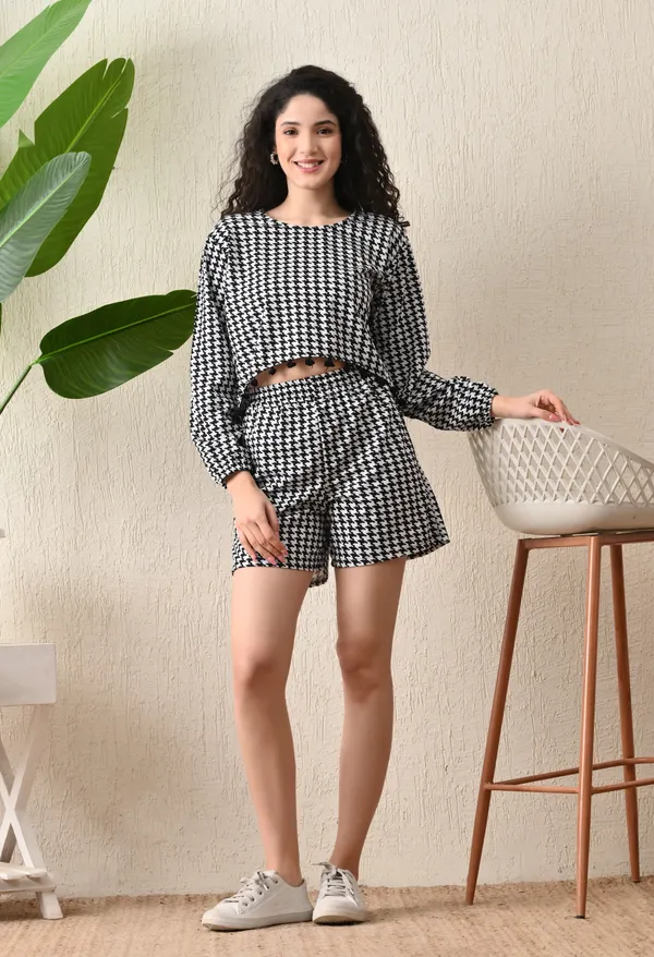 Houndstooth_Co-ord_Set_–_Casual_&_Stylish_Outfit