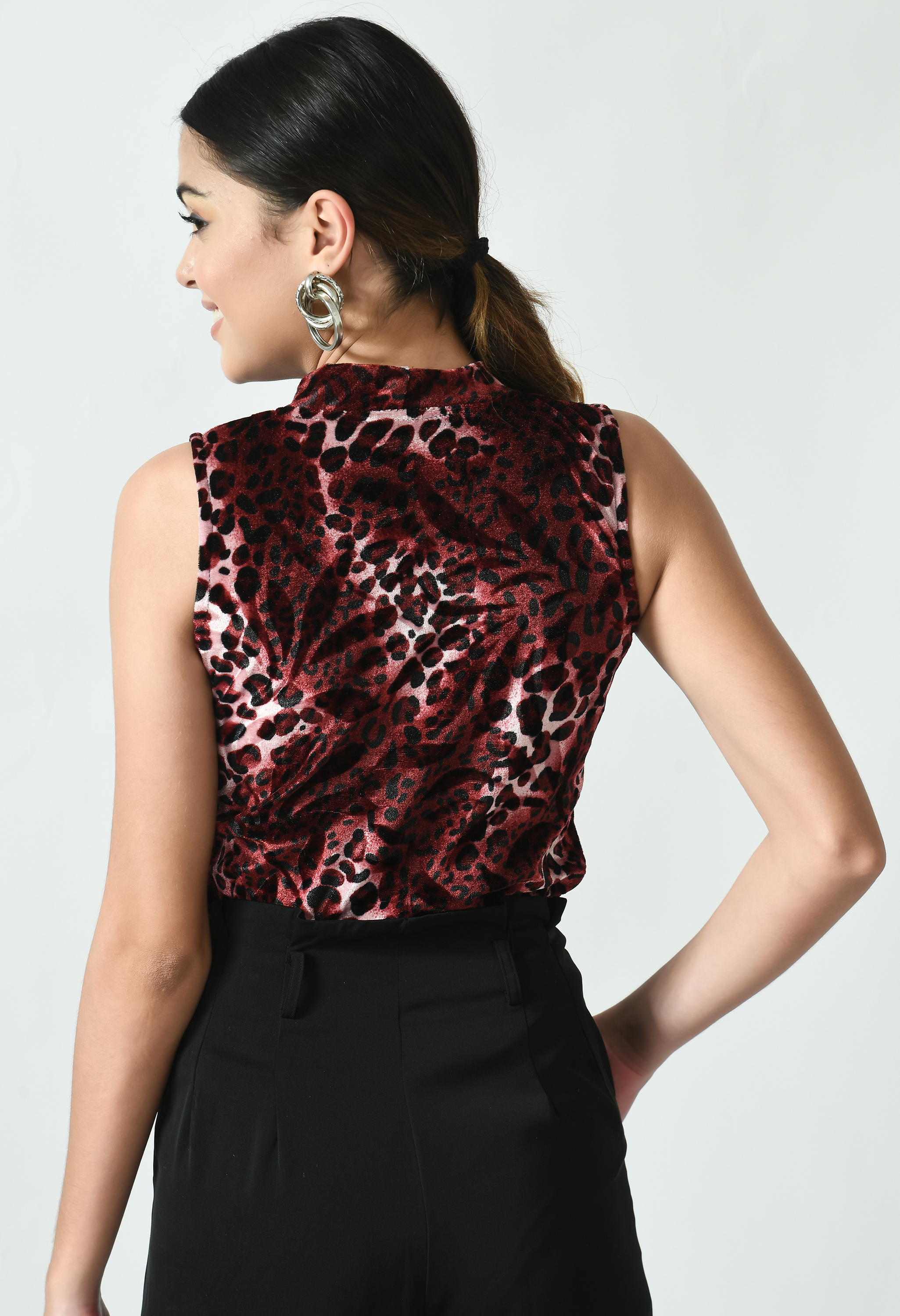 Maroon_Velvet_Round_Neck_Sleeveless_Top_For_Women