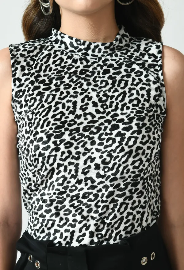 White_Velvet_Round_Neck_Sleeveless_Top_For_Women
