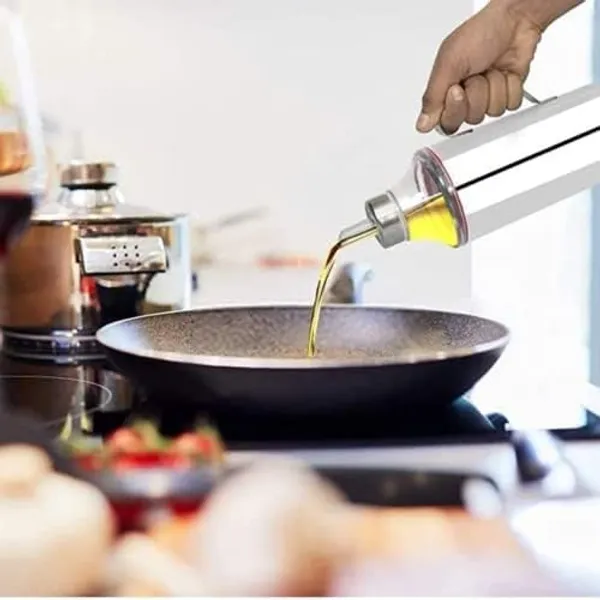 Silver_Stainless_Steel_Oil_Pourer_Oil_Dispenser_With_Handle