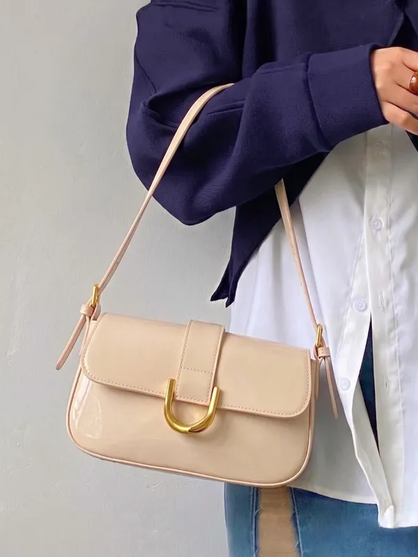 LIKE_STYLE_Glossy_Patent_Sling_Bag_for_Women