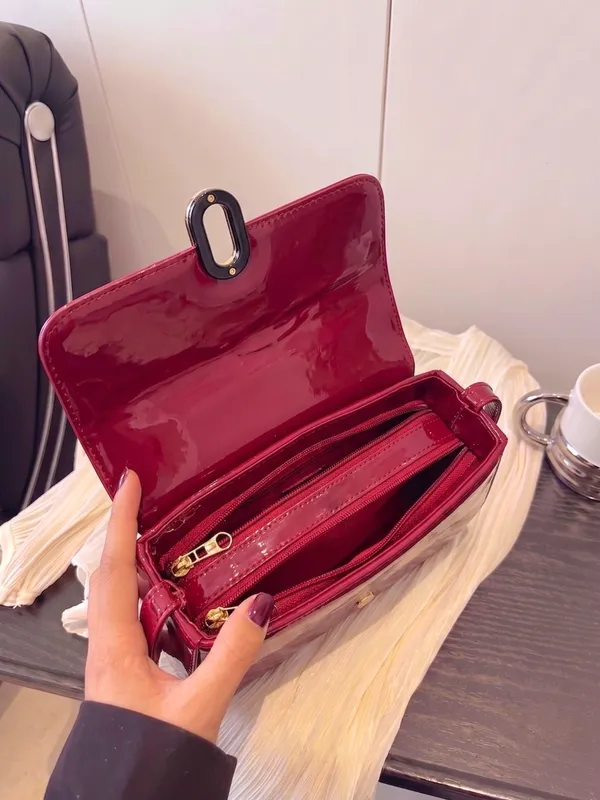 LIKE_STYLE_Patent_PU_Sling_Bag_with_Metal_Clasp