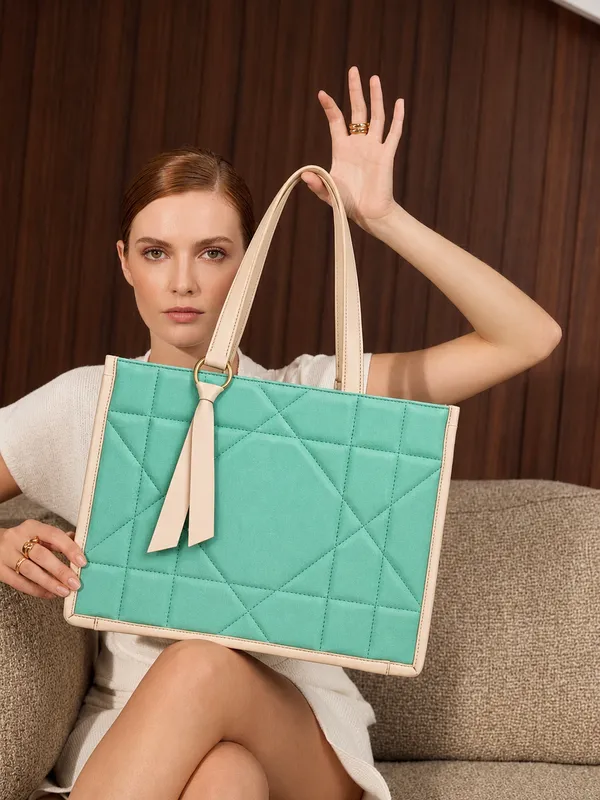 LIKE_STYLE_Women’s_Quilted_Tote_Bag_|_Geometric_Design