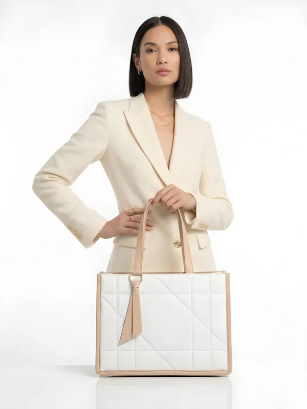 LIKE_STYLE_Women’s_Quilted_Tote_Bag_|_Geometric_Design