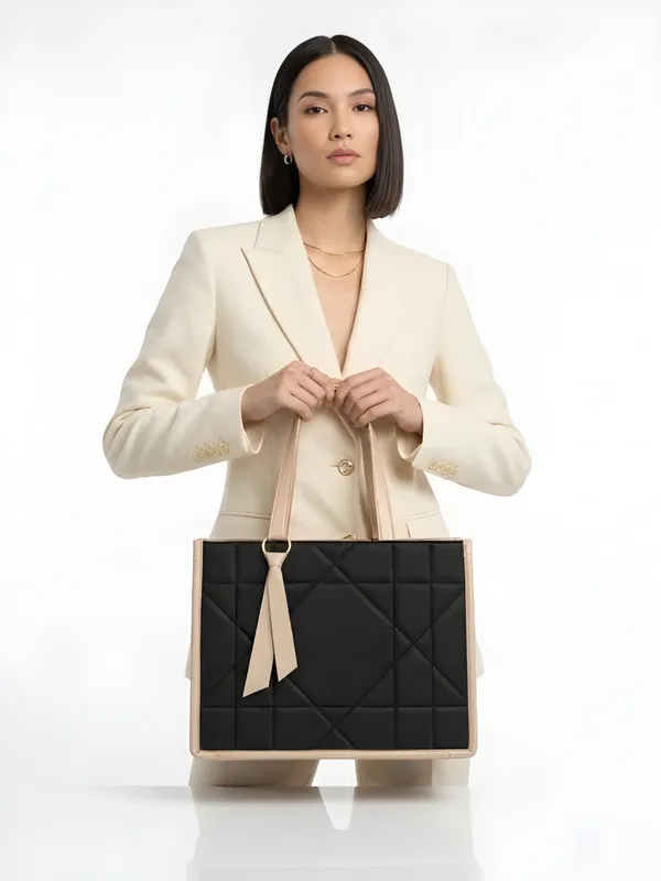 LIKE_STYLE_Women’s_Quilted_Tote_Bag_|_Geometric_Design