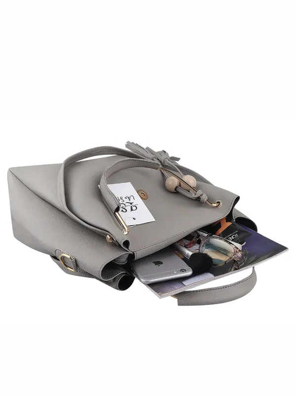 Grey_PU_Leather_Closure_Flap_&_Zip_Shoulder_Bag_(_29_*_23_*_9_Cm)