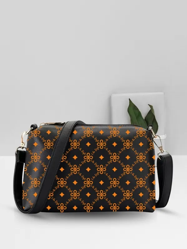 Black_PU_Leather_Closure_Zip_Sling_Bag_For_Women_(_25_*_20_*_5_Cm)