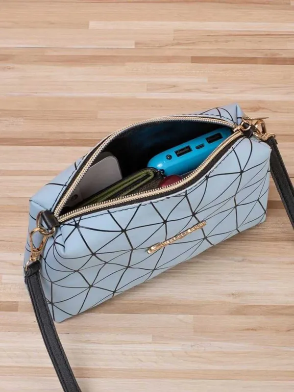 Grey_PU_Leather_Closure_Zip_Sling_Bag_For_Women_(_25_*_20_*_5_Cm)