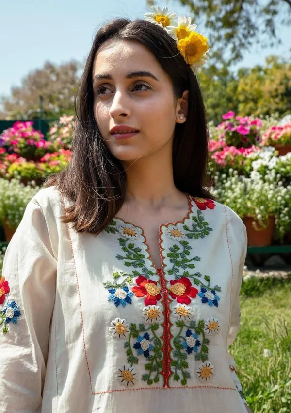 A-Line_White_Embroidered_Cord_set